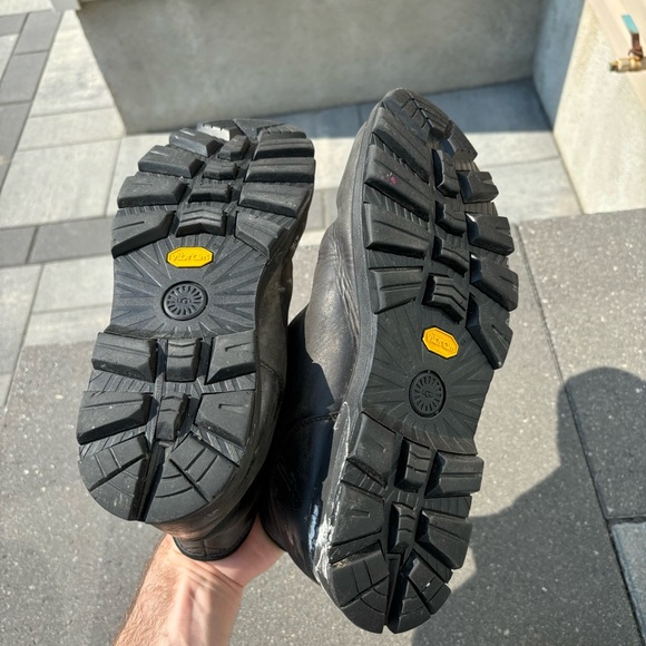 UGG leather chelsea boot - Picture 4 of 4